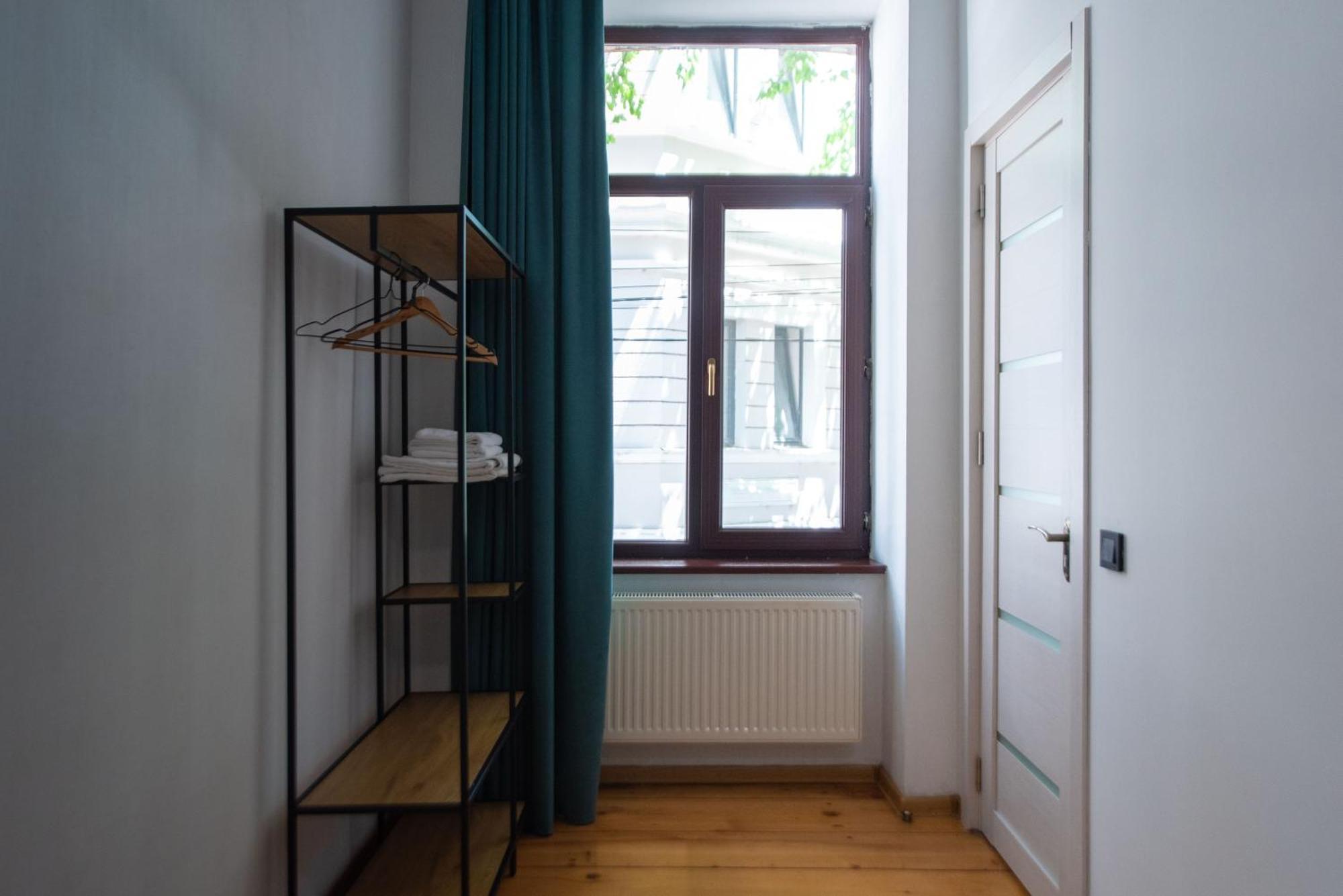 Gallery Hostel Tbilisi Rom bilde