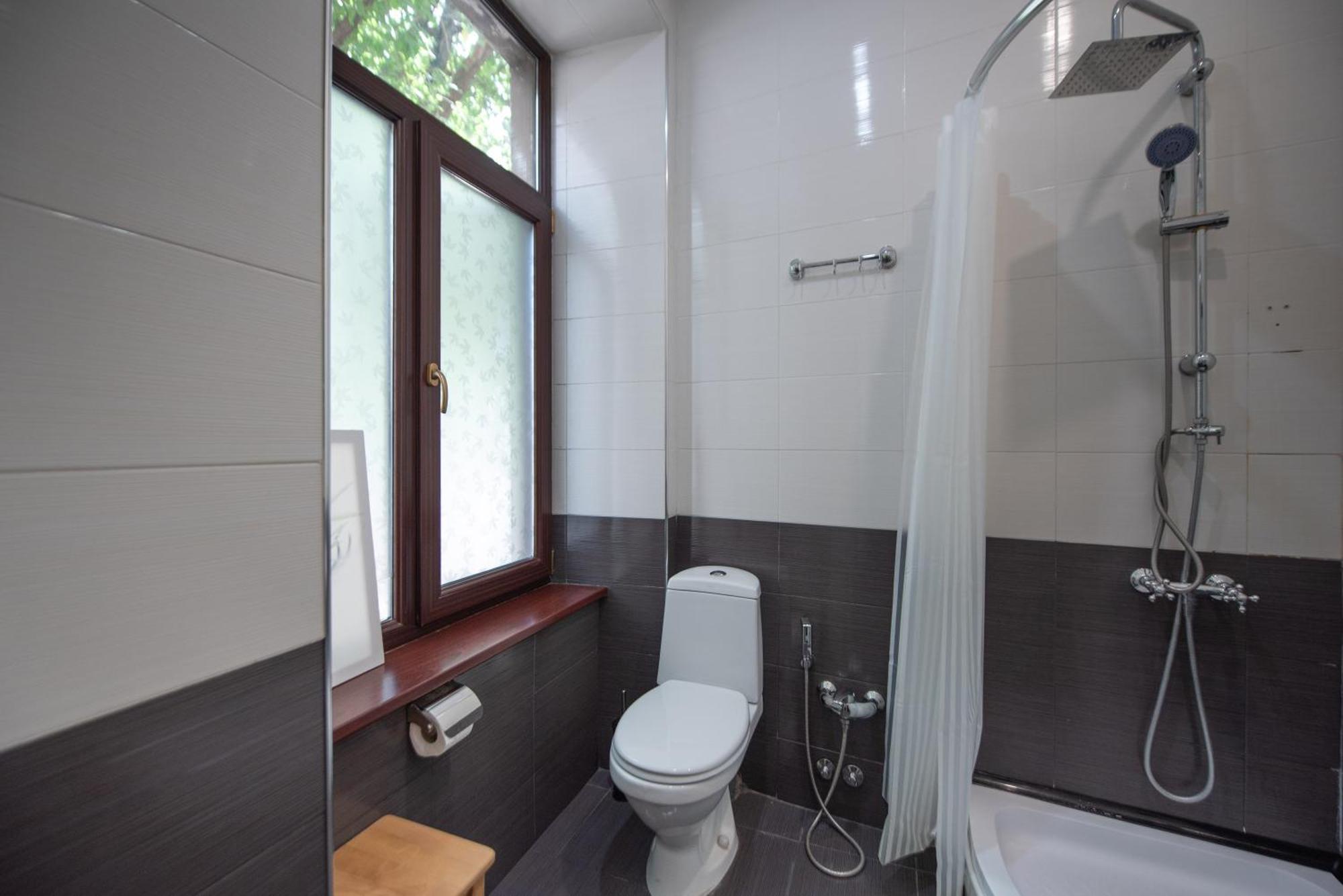 Gallery Hostel Tbilisi Rom bilde