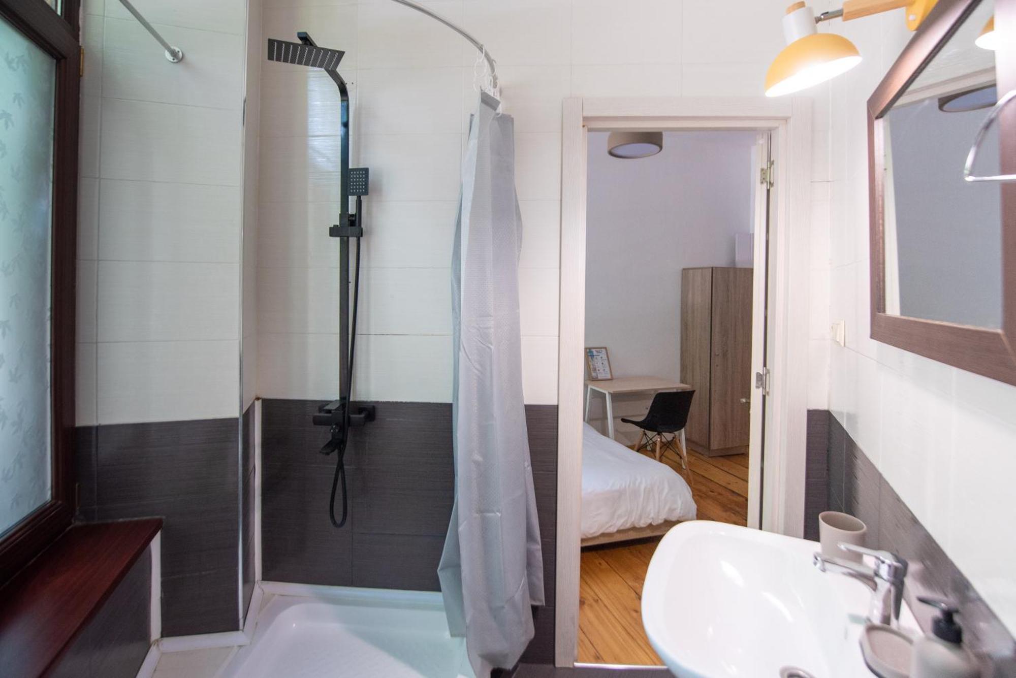 Gallery Hostel Tbilisi Rom bilde