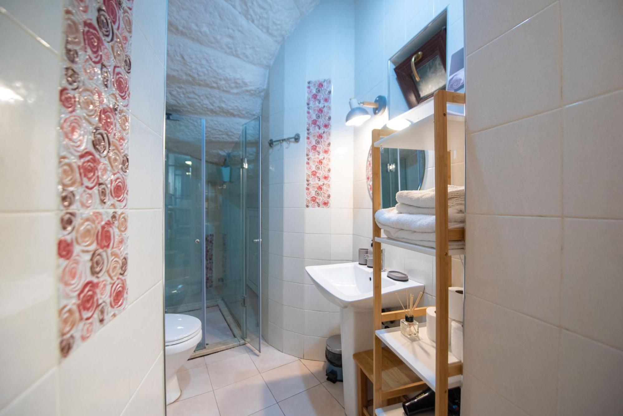 Gallery Hostel Tbilisi Rom bilde