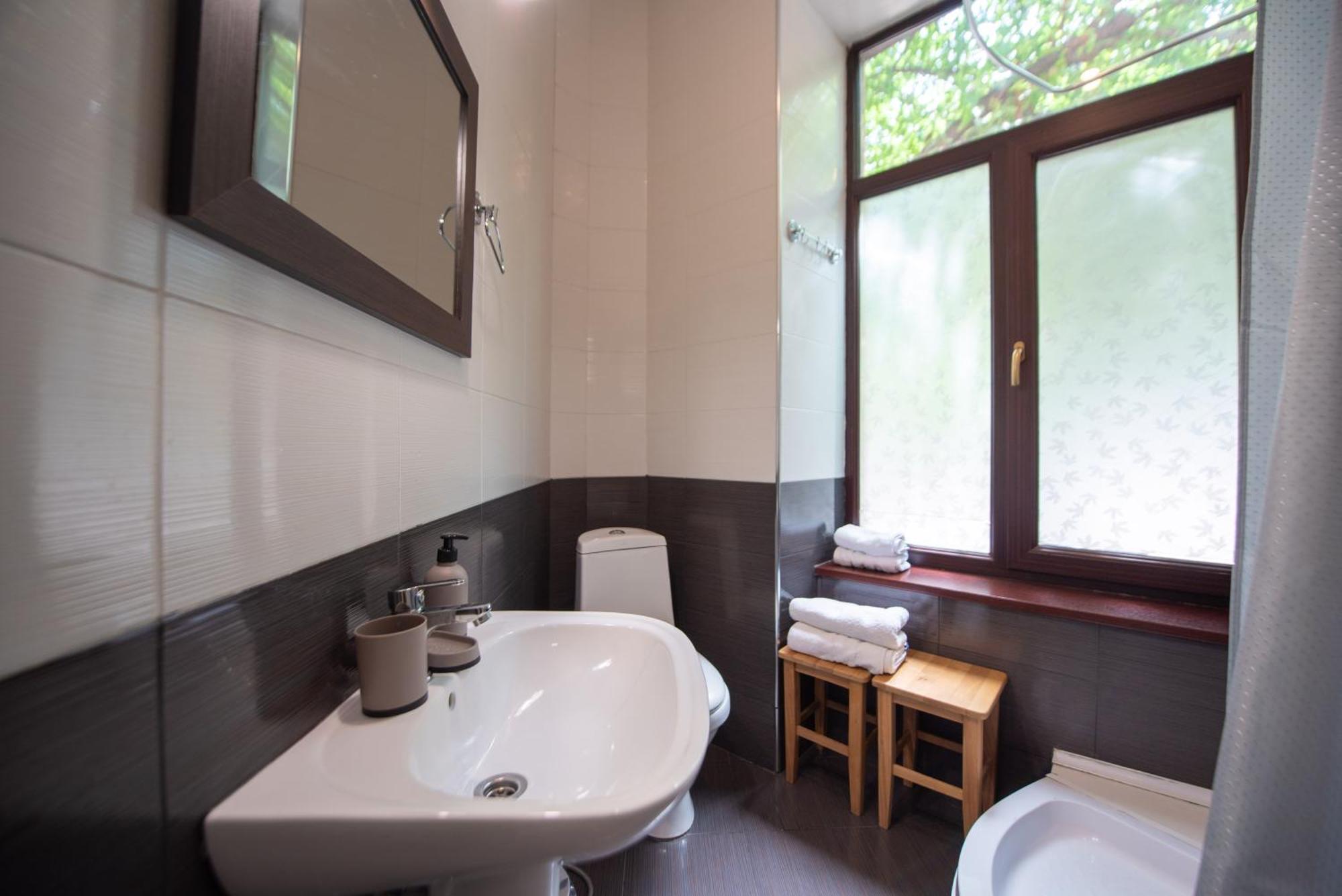 Gallery Hostel Tbilisi Rom bilde